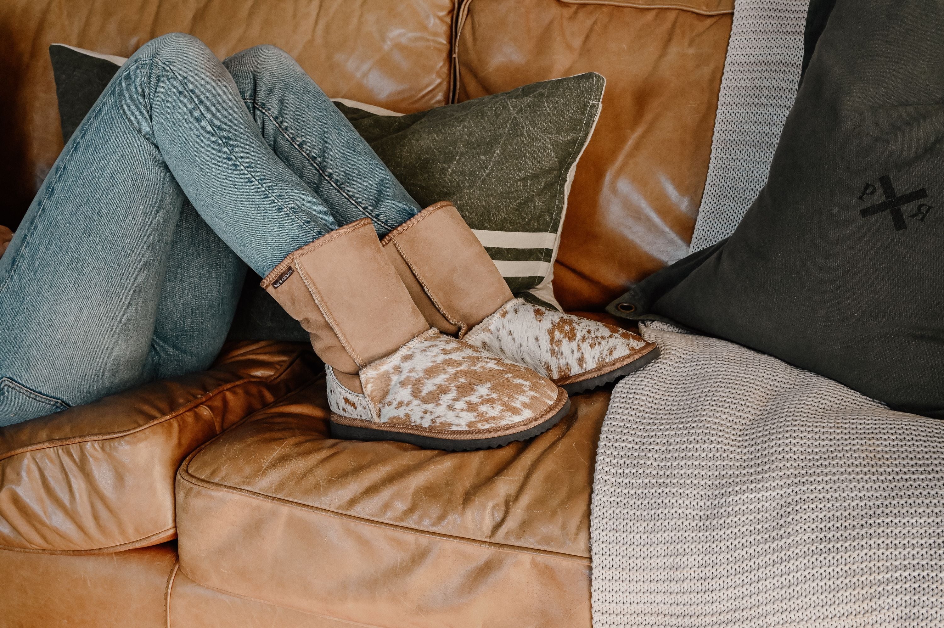 3/4 Classic Ugg Boot - Rawhide Brown and White