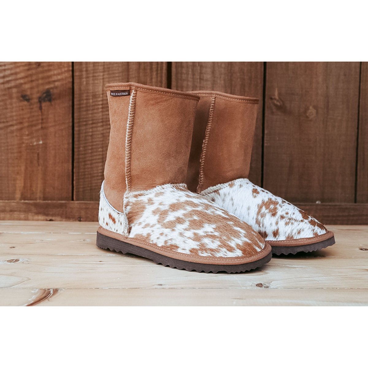 3/4 Classic Ugg Boot - Rawhide Brown and White