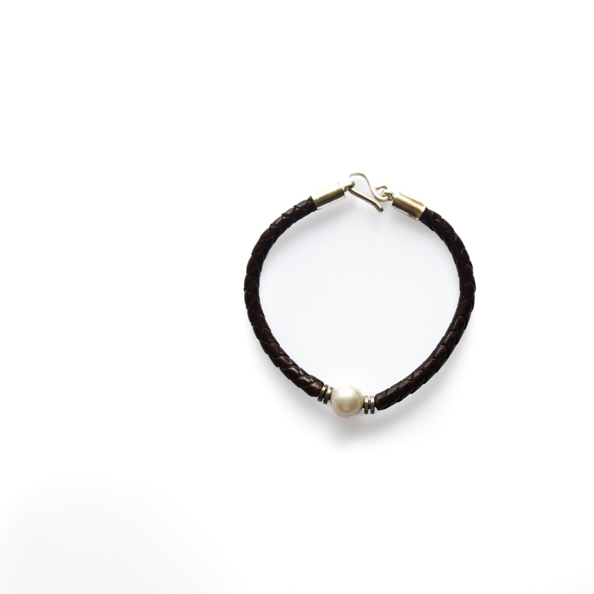 Plaited Bracelet w/ Single Pearl